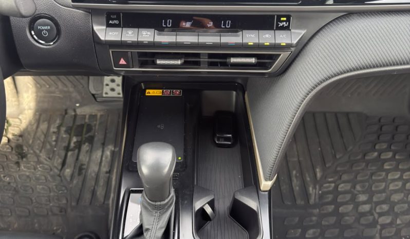 
								2025 Toyota Camry SE full									