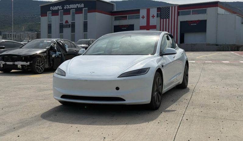 
								Tesla MODEL 3 full									