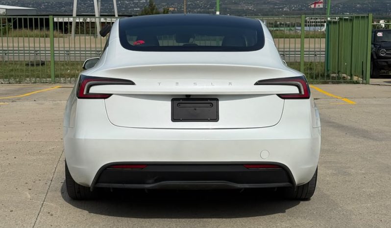 
								Tesla MODEL 3 full									