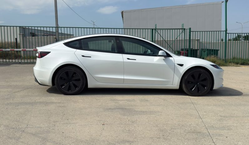 
								Tesla MODEL 3 full									