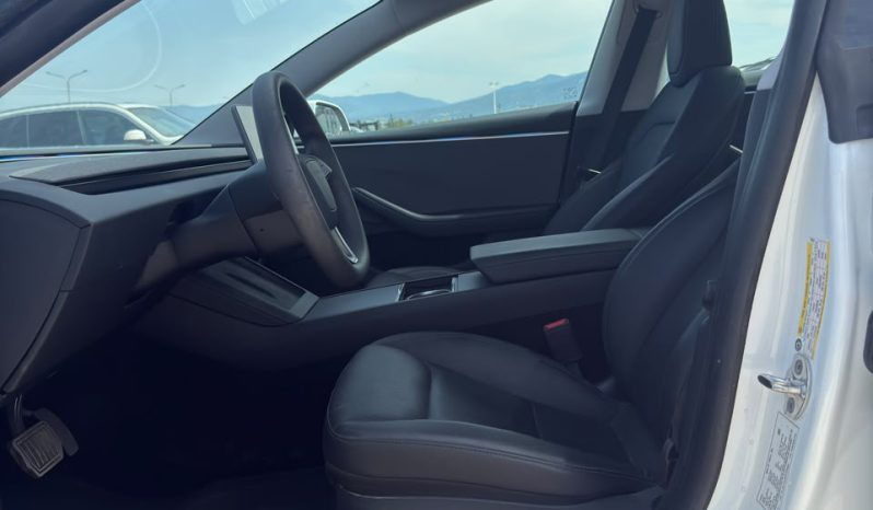 
								Tesla MODEL 3 full									