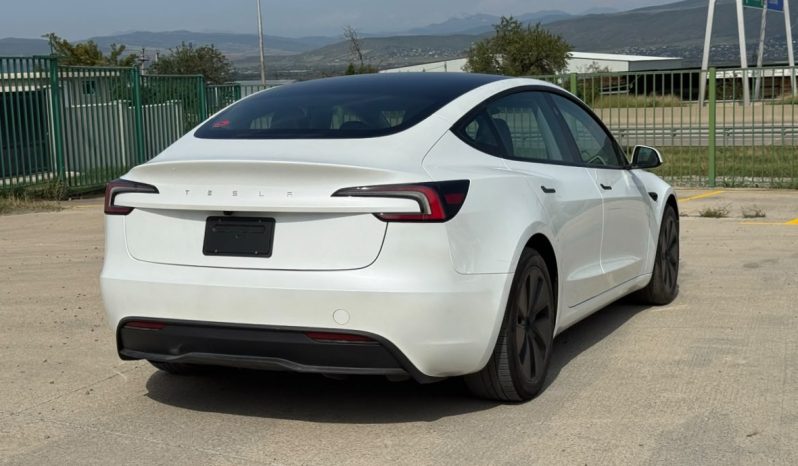
								Tesla MODEL 3 full									