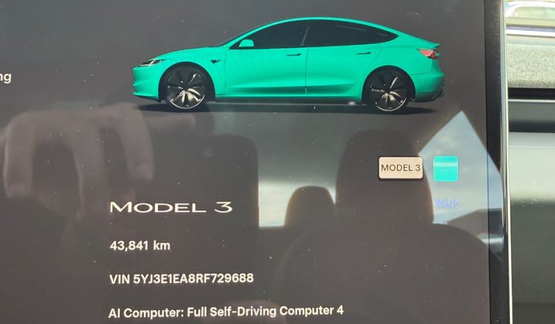 
								Tesla MODEL 3 full									