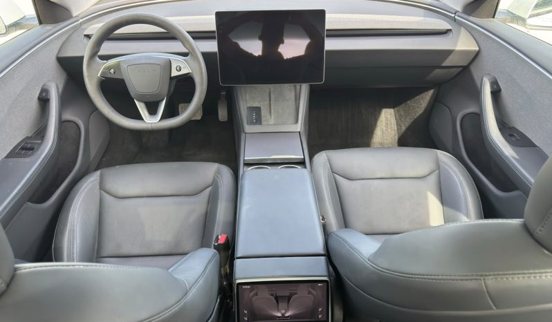 
								Tesla MODEL 3 full									