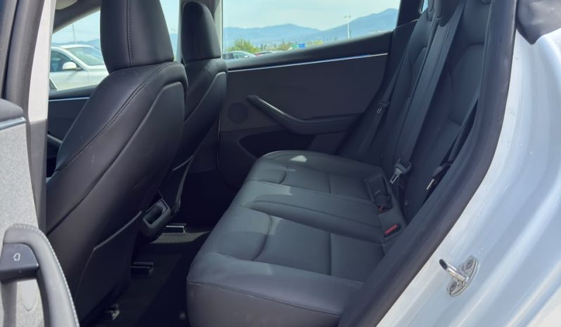
								Tesla MODEL 3 full									