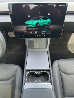 
										Tesla MODEL 3 full									