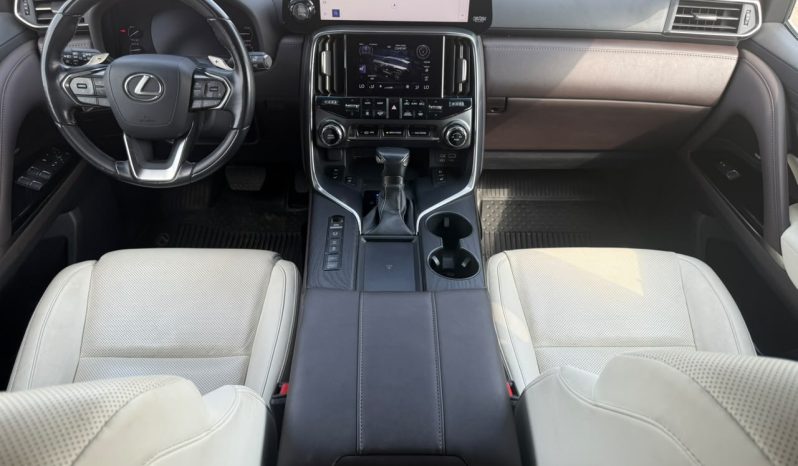 
								2022 Lexus LX, 600 Base full									
