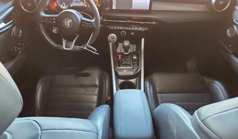 
								Alfa Romeo Tonale full									