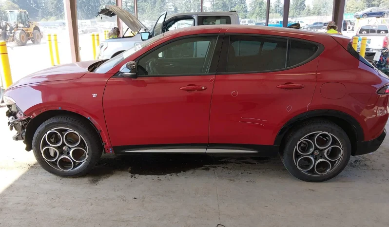 
								Alfa Romeo Tonale full									