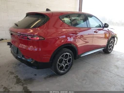 
										Alfa Romeo Tonale full									
