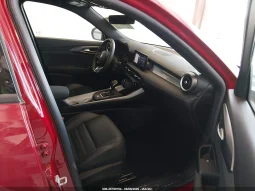 
										Alfa Romeo Tonale full									
