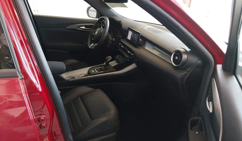 
								Alfa Romeo Tonale full									
