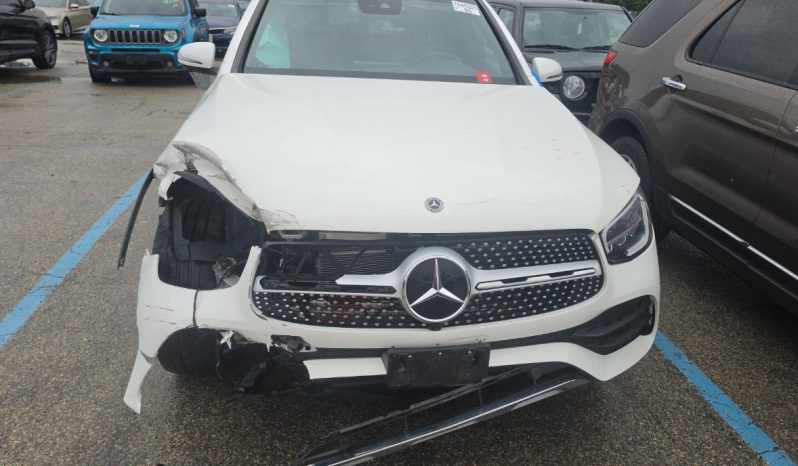 
								MERCEDES-BENZ GLC 300 full									