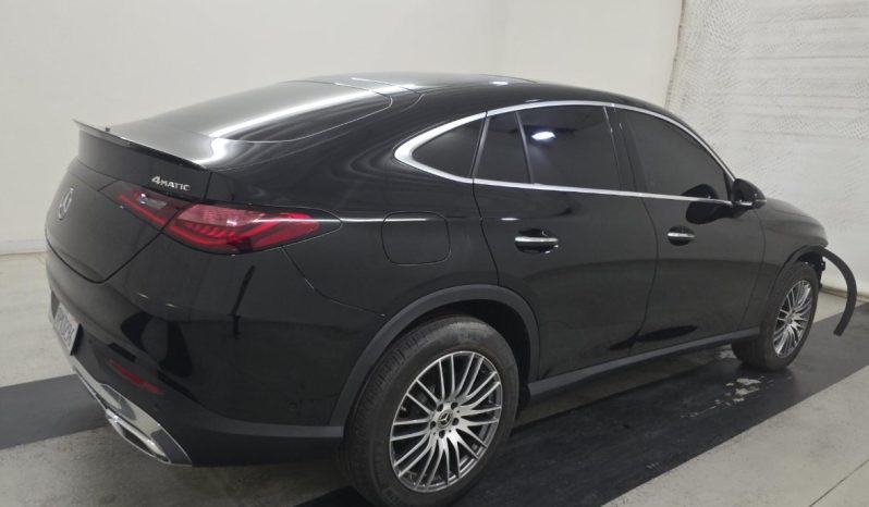 
								MERCEDES-BENZ GLC 300 full									