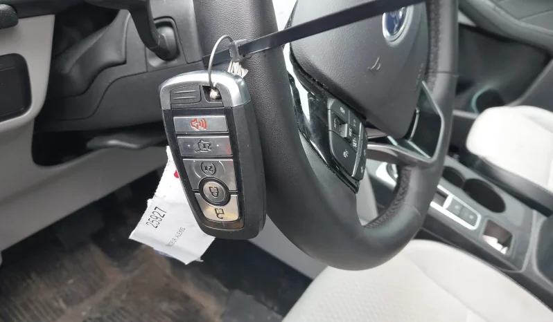 
								Ford Escape full									