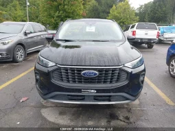 
										Ford Escape full									