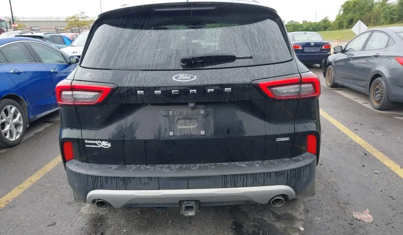
								Ford Escape full									