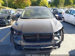 
										Ford Escape full									