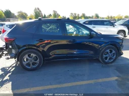 
										Ford Escape full									