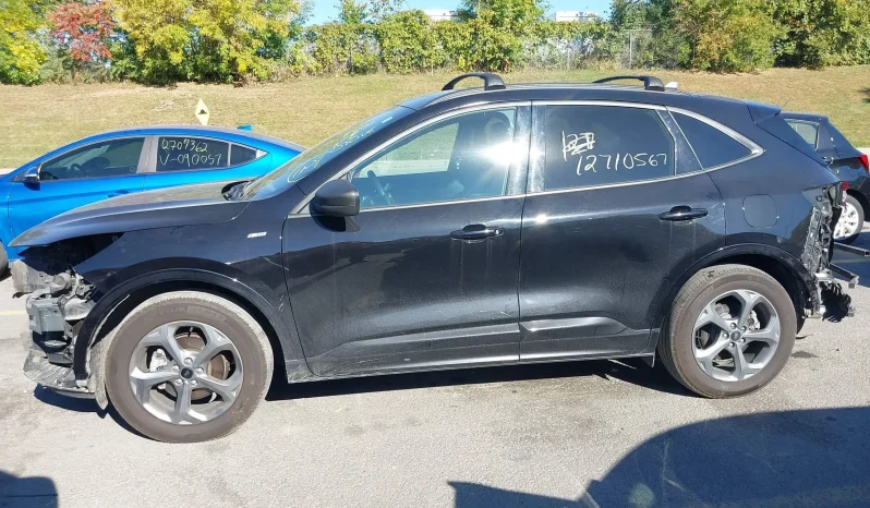 
								Ford Escape full									