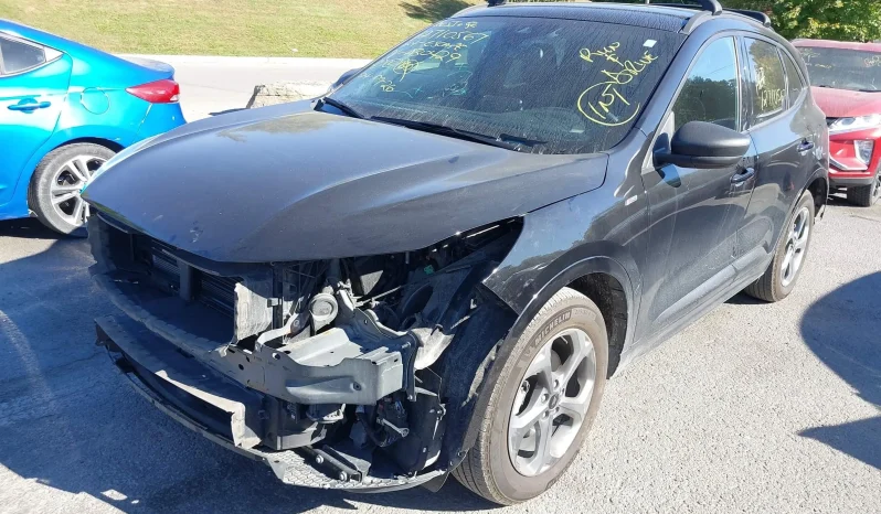 
								Ford Escape full									