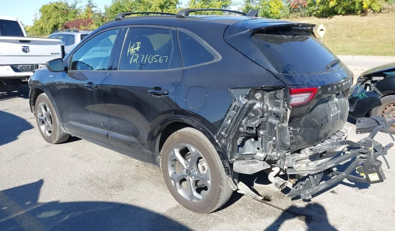 
								Ford Escape full									
