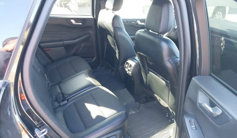 
								Ford Escape full									