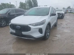 
										Ford Escape Hybrid full									