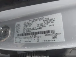 
										Ford Escape Hybrid full									