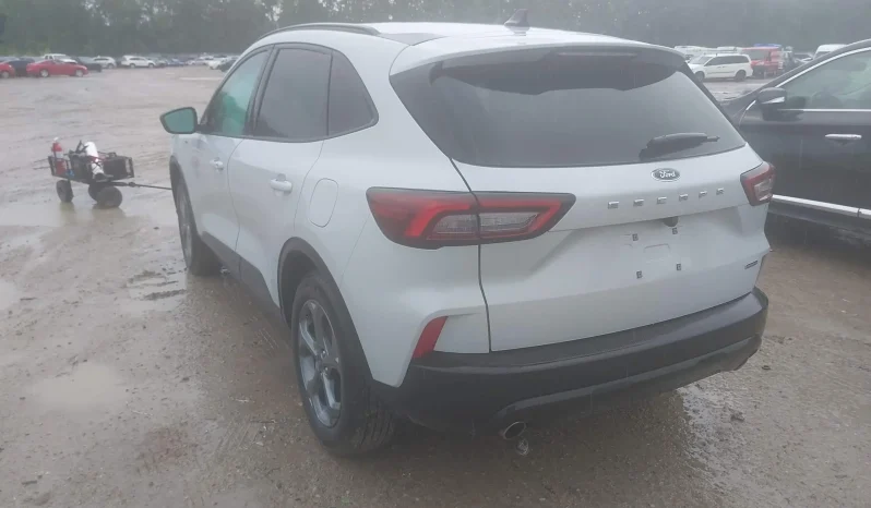 
								Ford Escape Hybrid full									