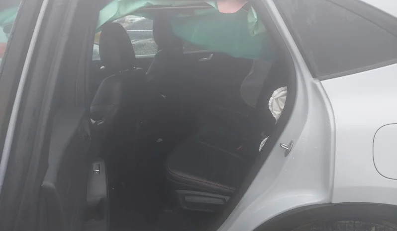 
								Ford Escape Hybrid full									
