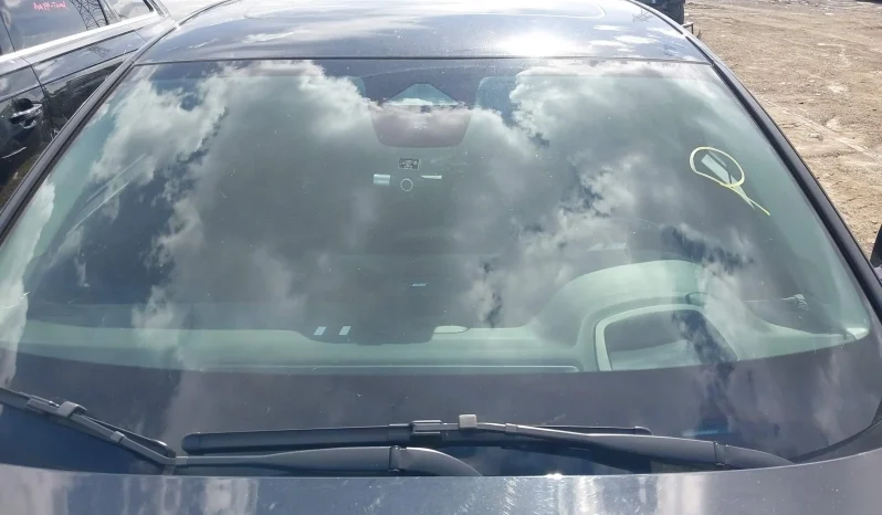 
								Honda Accord Hybrid full									