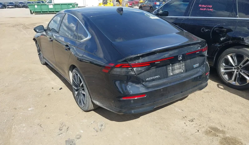 
								Honda Accord Hybrid full									