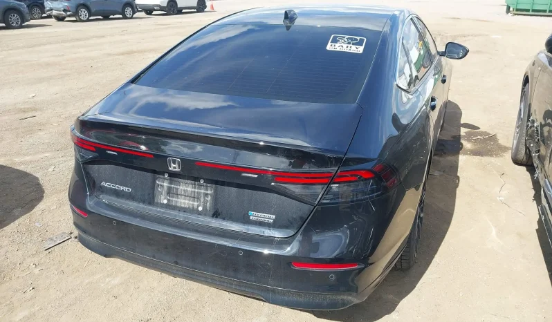 
								Honda Accord Hybrid full									