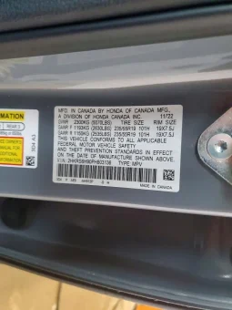 
										Honda CR-V Hybrid full									