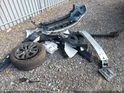 
										Toyota RAV4 full									