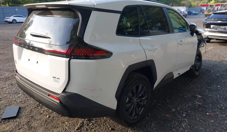 
								Toyota RAV4 full									