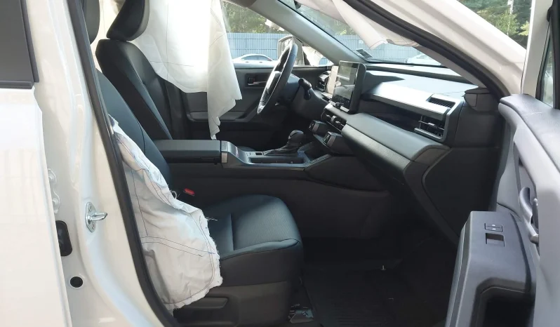 
								Toyota RAV4 full									