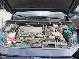 
										Toyota RAV4 full									