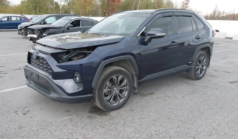 
								Toyota RAV4 full									