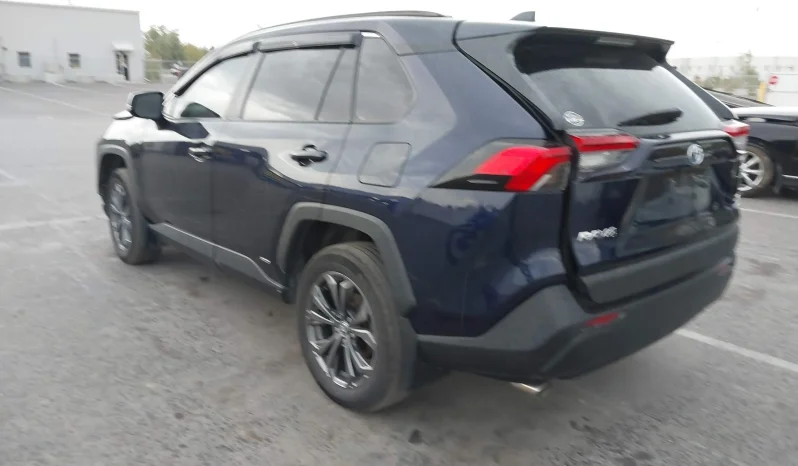 
								Toyota RAV4 full									