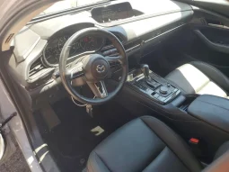 
										Mazda CX-30 full									