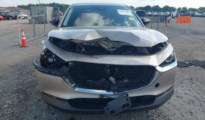 
								Mazda CX-30 full									