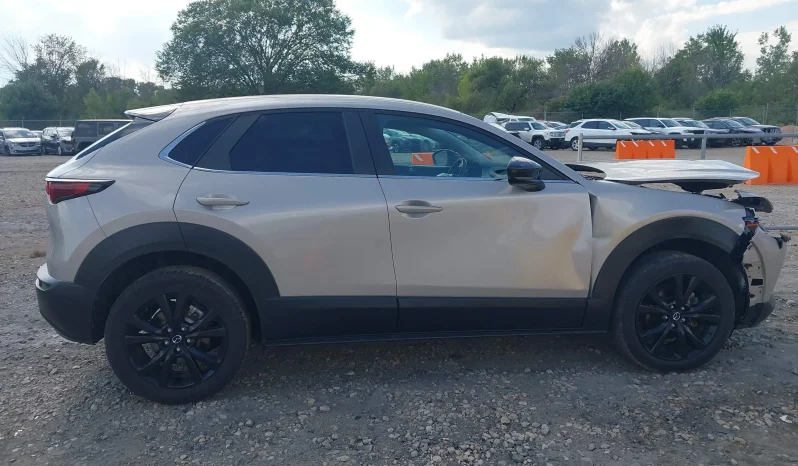 
								Mazda CX-30 full									