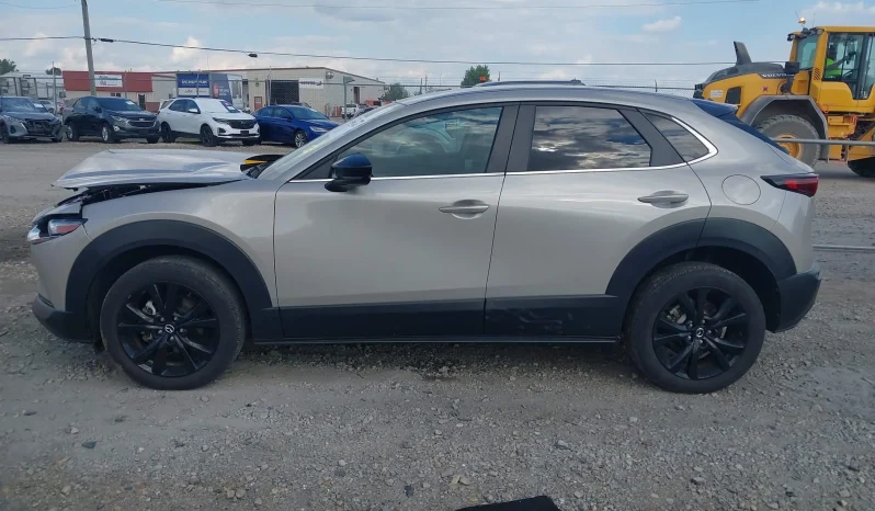 
								Mazda CX-30 full									