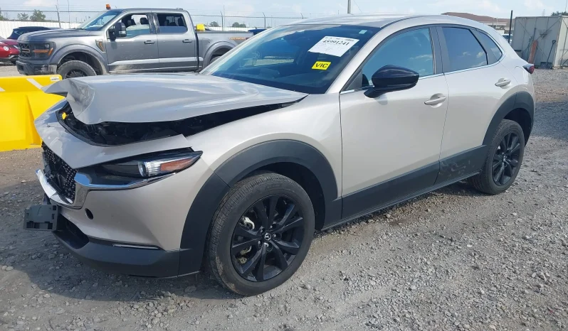 
								Mazda CX-30 full									