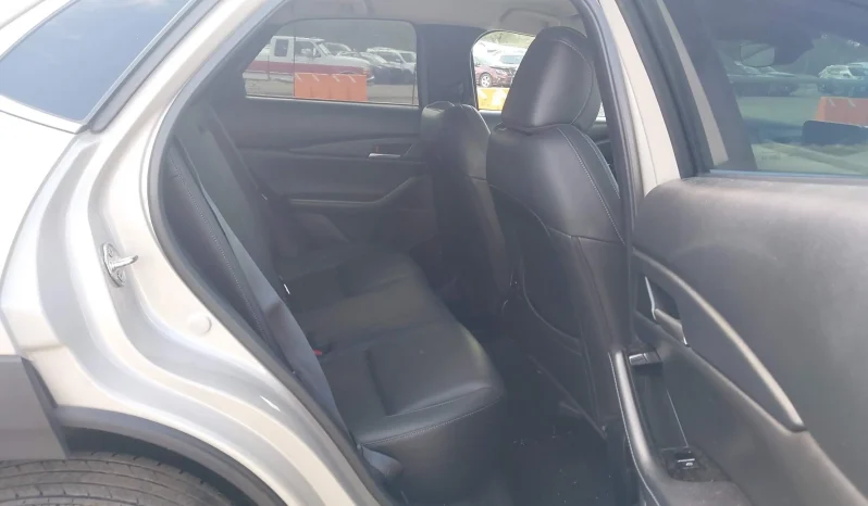 
								Mazda CX-30 full									