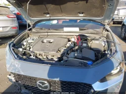 
										Mazda CX-30 full									