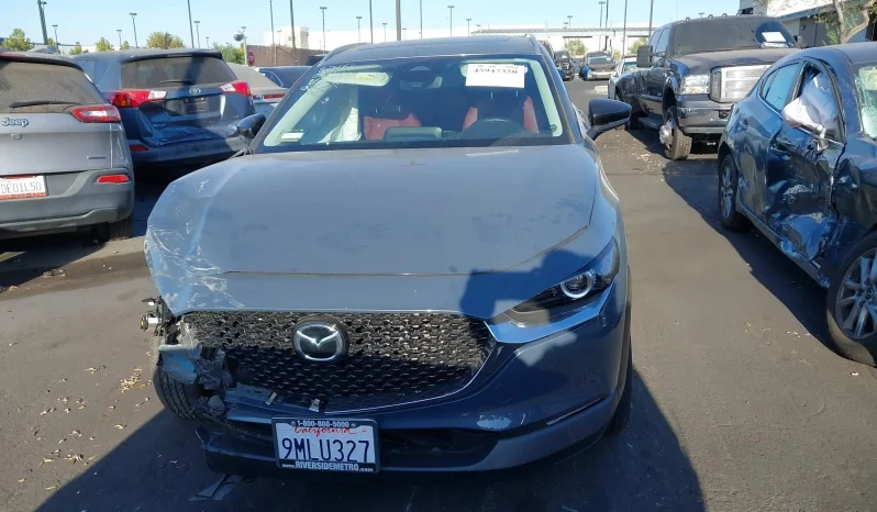 
								Mazda CX-30 full									