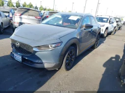 
										Mazda CX-30 full									